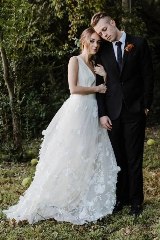 A Line V Neck Floor Length Ivory Sleeveless Wedding Dress Athletic Women's High - 
