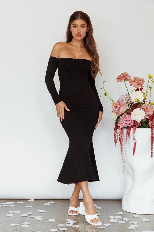 Speakeasy Off-Shoulder Maxi Dress Black Sleek Women's 
