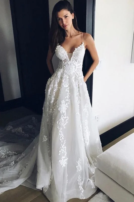 Spaghetti Strap V Neck Beach Court Train Tulle Wedding Dress with Lace Practical Women's Quick - dry Spaghetti Strap V Neck Beach Court Train Tulle Wedding Dress with Lace Practical Women's Quick - dry