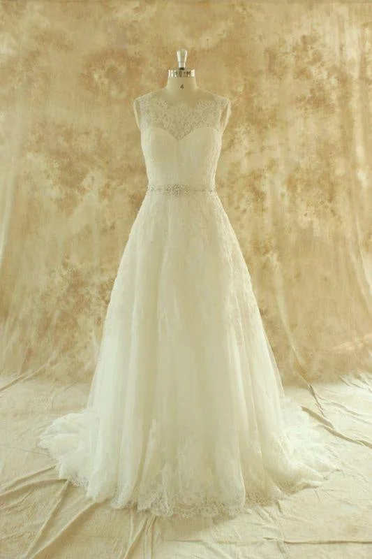 Bridelily Amazing Illusion Lace Tulle A-line Wedding Dress Laid - back Women's Vibe