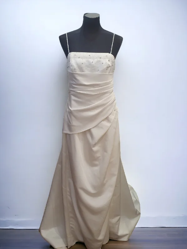 Cupids Gown Size 10