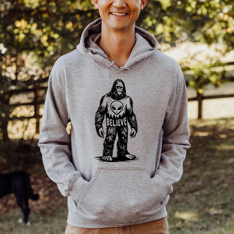 Bigfoot Believes in Aliens Gildan Crewneck or Hoodie Sweatshirt *UNISEX FIT* Gym