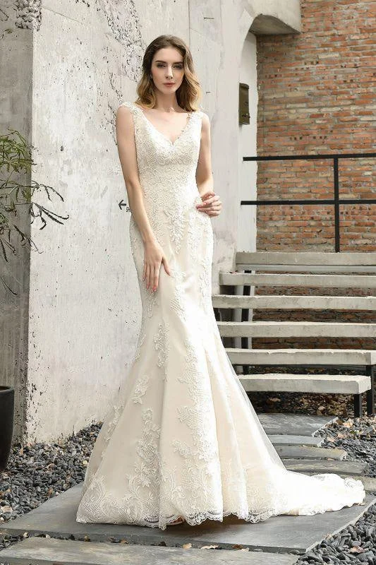 Bridelily Glamorous Mermaid Satin Lace Open Back Wedding Dress Laid - back Women's Vibe
