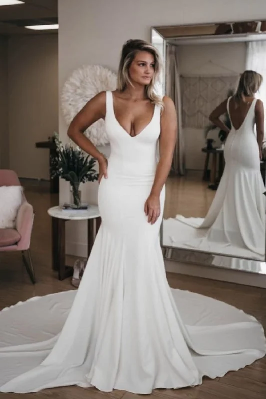 Simple V Neck Mermaid with Long Train Sexy Backless Beach Wedding Dress Tough Women's Military - inspired