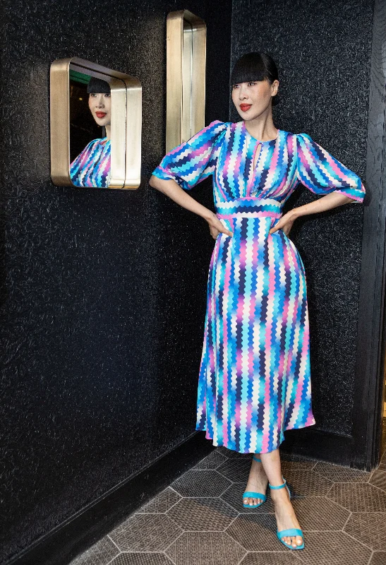 Wave Print Midi Dress Refined Women's Velvet