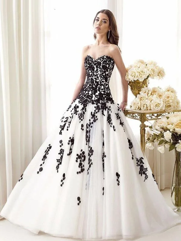 Black Wedding Dresses Tulle Princess Silhouette Sleeveless Low Rise Waist Lace Court Train Bridal Dress